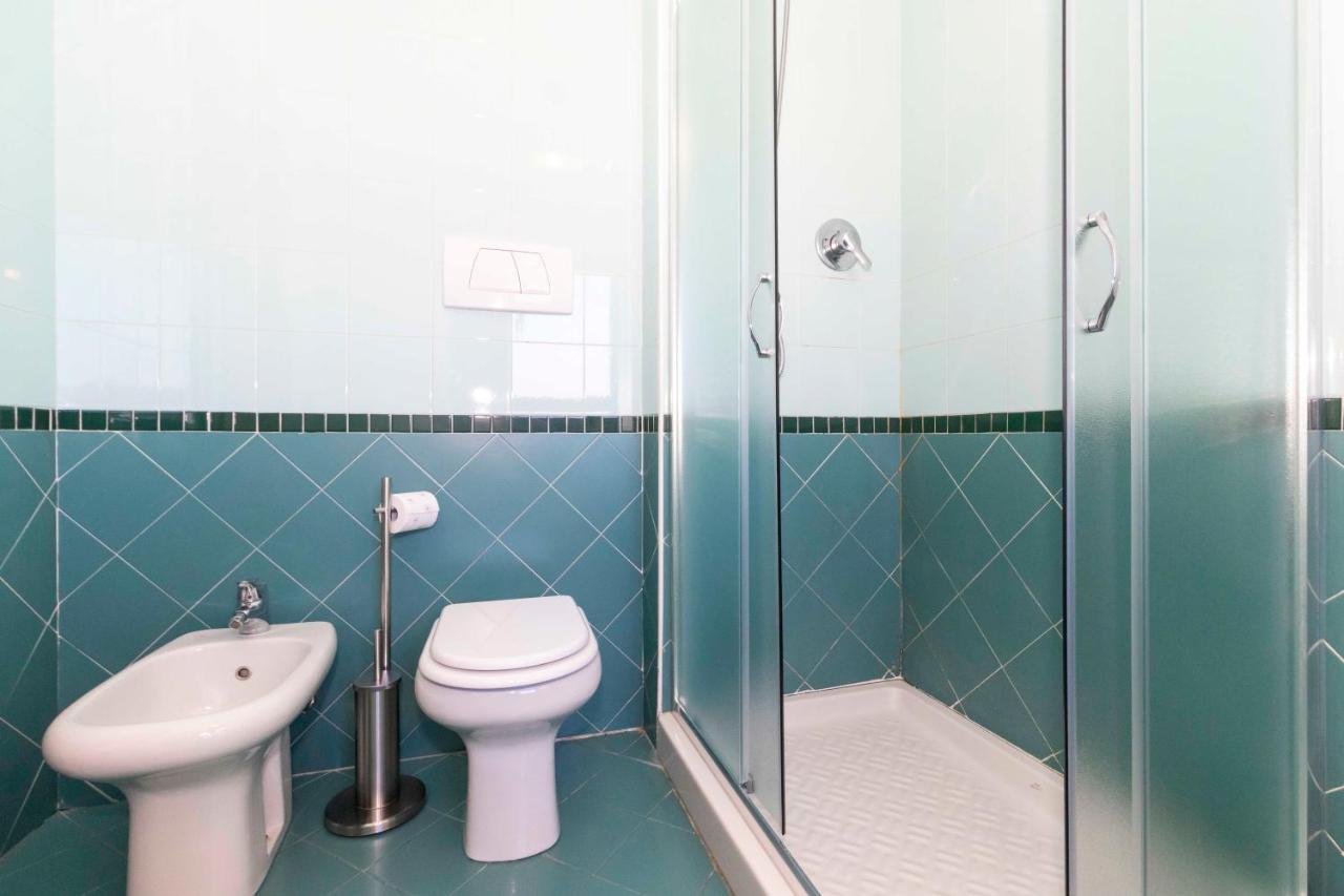 Apartment Cozy&spacious Apt 2 Min Walk From The Tram Stop! *