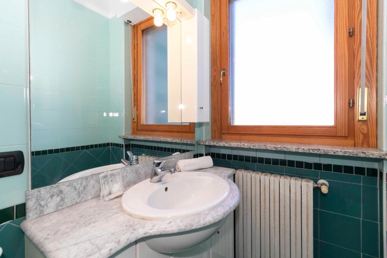 Cozy&spacious Apt 2 Min Walk From The Tram Stop! * Turin
